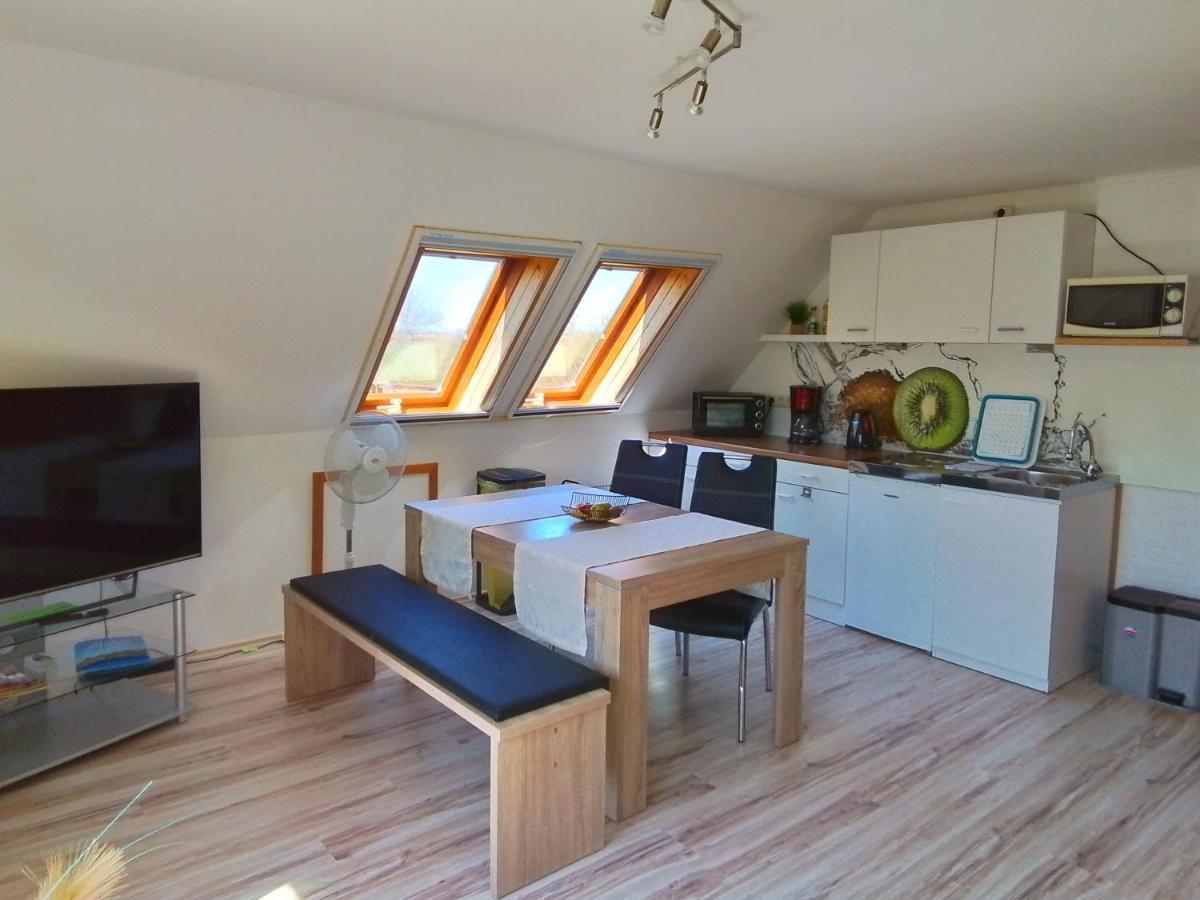 Ferienwohnung Haus im Wind Putbus Exterior foto