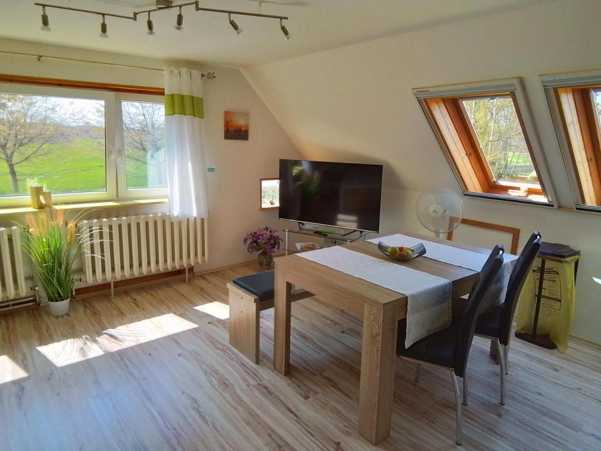 Ferienwohnung Haus im Wind Putbus Exterior foto